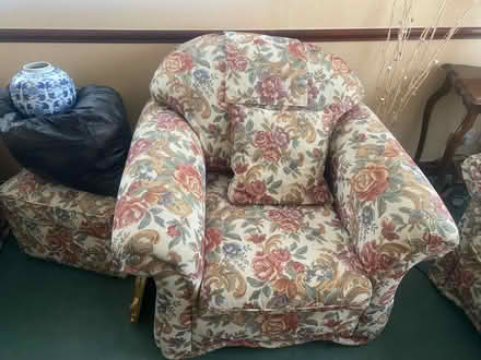 Photo of free Sofa set immaculate condition (Romiley, SK6) #2