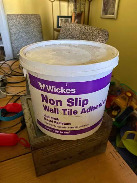Photo of free 5l tub Wickes wall tile adhesive (East Challow OX12) #1