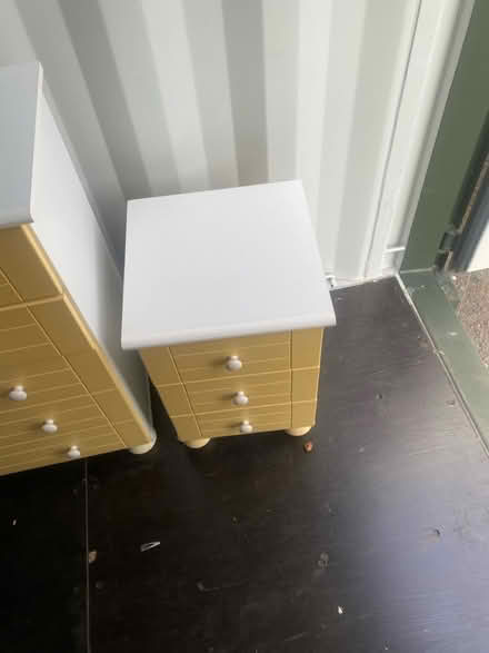 Photo of free Child’s wardrobe set (Coulsdon CR5) #3