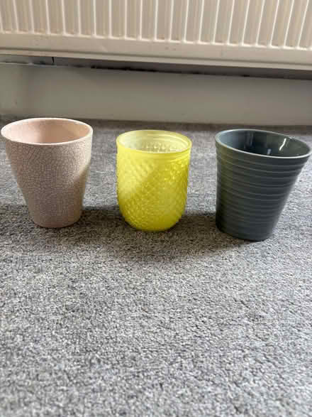 Photo of free Small plant pots (Tufnell Park NW5) #1