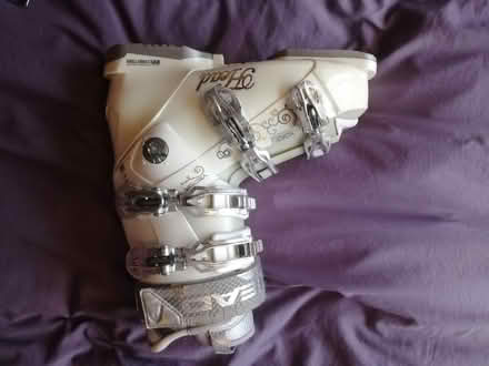 Photo of free Ski boots size UK7 / EU40 (Temple Cowley OX4) #2