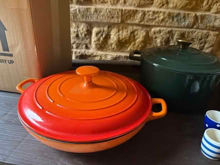 Photo of free Vase pans plates bowls kitchenware (Bloxham OX15) #4