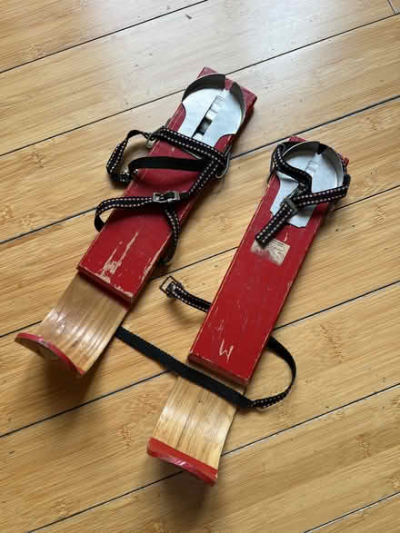 Photo of free tiny wood skis (Moutain View near San Antonio) #1