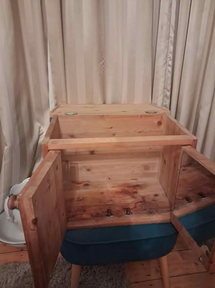 Photo of free Small pine box (KCR Terenue) #2