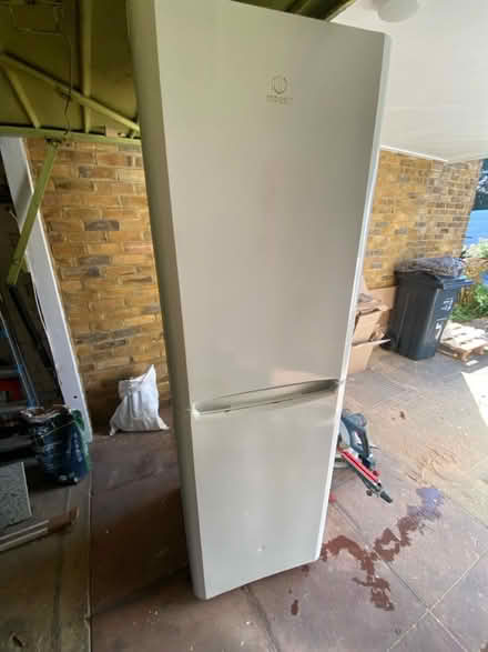 Photo of free Fridge freezer (Croydon CR0) #1