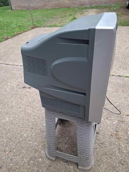 Photo of free TV/DVD combo SPARES OR REPAIR ONLY (Reading West RG1) #3