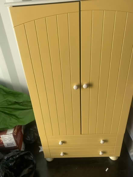 Photo of free Child’s wardrobe set (Coulsdon CR5) #1
