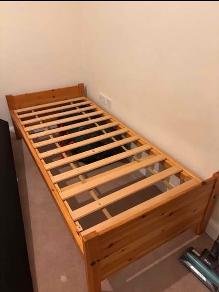 Photo of free Single bed & Mattress (Ox120PN) #1