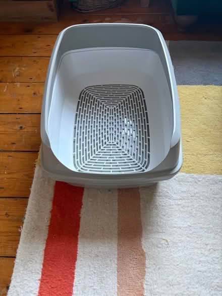 Photo of free Cat litter tray (West Hill BN1) #1