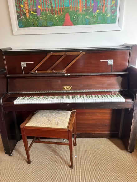 Photo of free Piano (Central IP4) #4