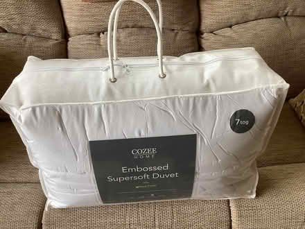 Photo of free King size embossed 7 tog duvet (Bearwood BH11) #1