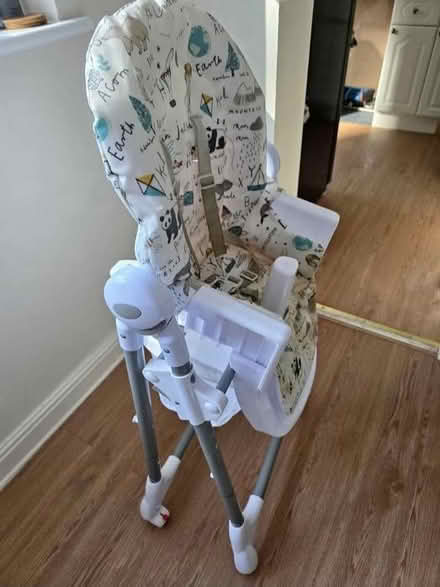 Photo of High chair (Bradford BD1) #1