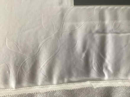 Photo of free King size embossed 7 tog duvet (Bearwood BH11) #3