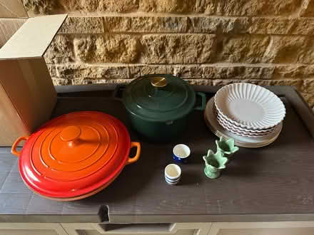 Photo of free Vase pans plates bowls kitchenware (Bloxham OX15) #2