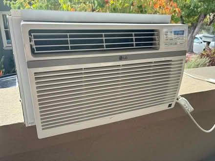 Photo of free Air conditioner (Lower Piedmont near Grand Ave.) #1