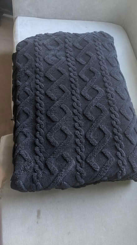 Photo of free Bedsure Sherpa Fleece Blanket (Clapham SW4) #1
