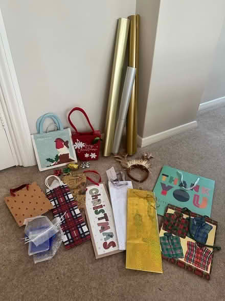 Photo of free Wrapping paper and gift bags (Twyford RG10) #1